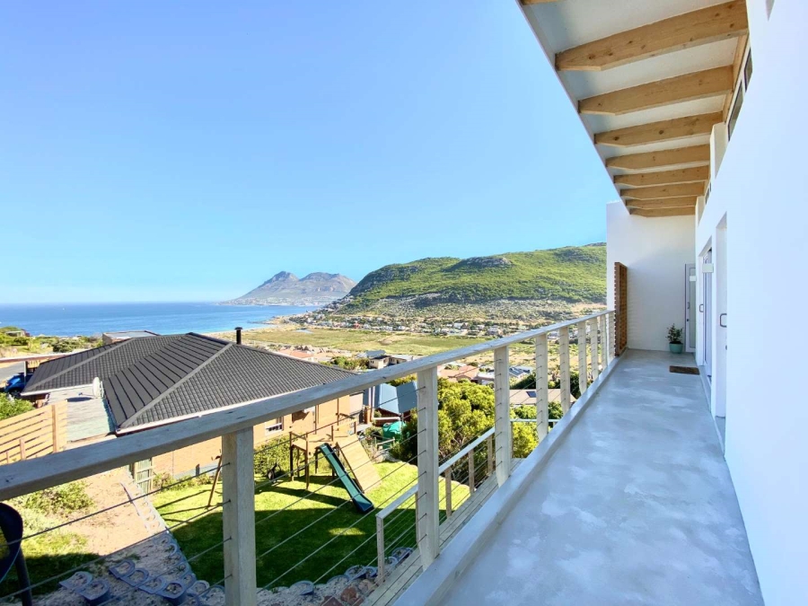 6 Bedroom Property for Sale in Glencairn Heights Western Cape